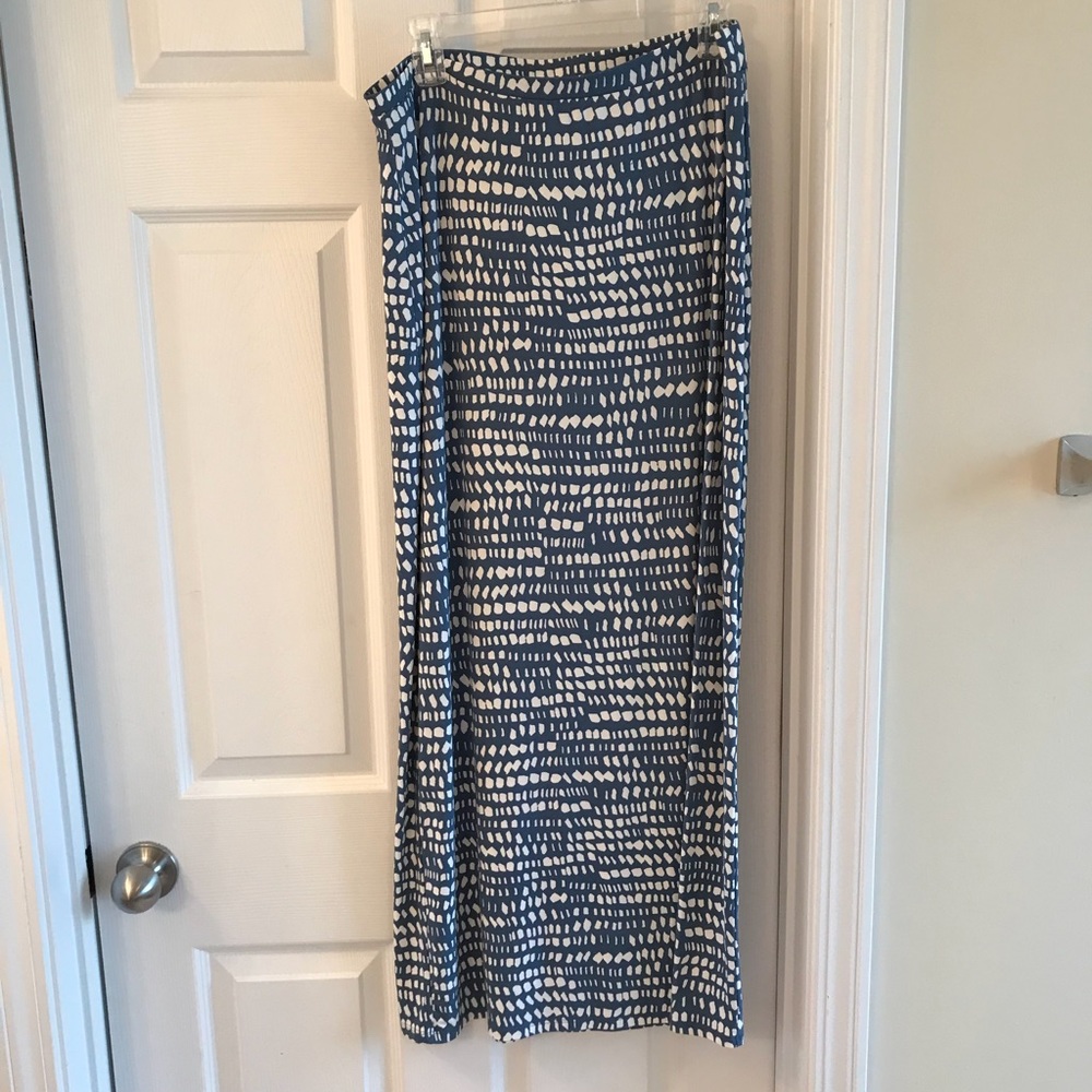 Loft long skirt medium